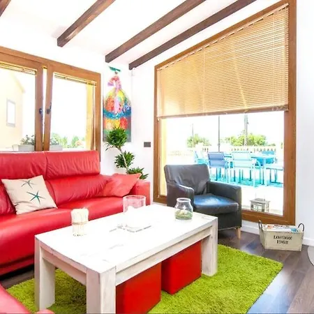 Villa Azul: Seaside Retreat With Private Pool *